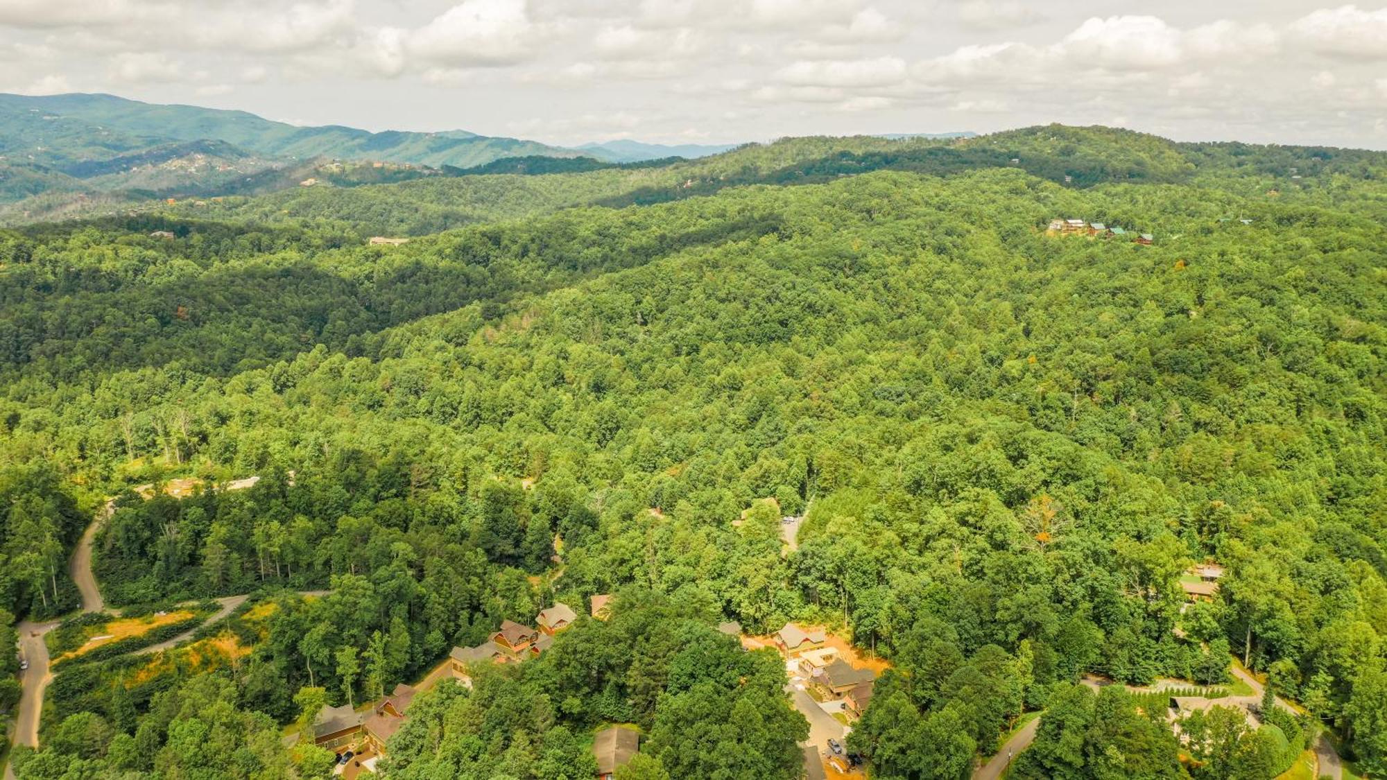 Break Time By Eden Crest * Gatlinburg